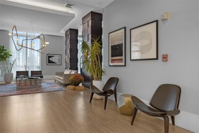 DOWNTOWN HOLLYWOOD GEM - MINUTES TO THE BEACH.  Step into this