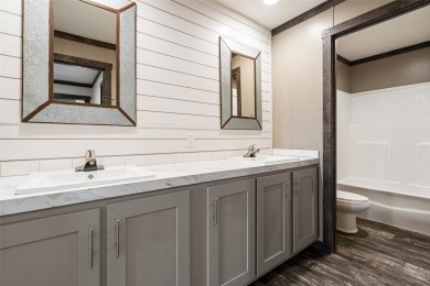 Views, Views, Views! 120 acres of gently rolling grasslands are