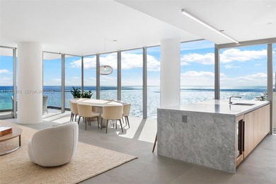 Indulgent, turn-key oceanfront residence offering breathtaking