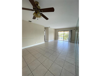 MOVE IN READY,  2BD/2BA TOP FLOOR with a peaceful Lake and