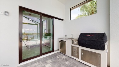 Direct Gulf Sailboat Access home located on a large lake