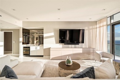 Penthouse 03 at Solemar will take your breath away, over 4600