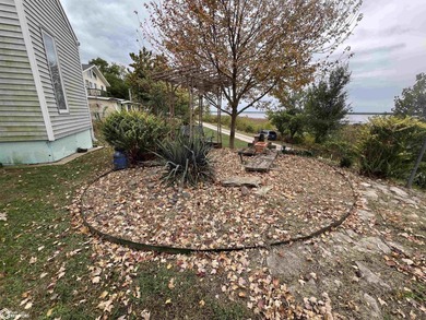 HUGE PRICE DROP: *For this new price lots of house, river view