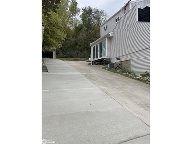 HUGE PRICE DROP: *For this new price lots of house, river view