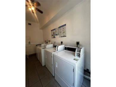 BEAUTIFUL ART DECO STUDIO LOCATED IN SOUTH BEACH MIAMI BEACH