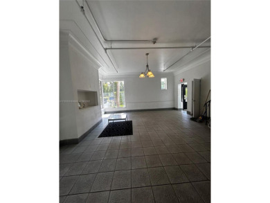 BEAUTIFUL ART DECO STUDIO LOCATED IN SOUTH BEACH MIAMI BEACH