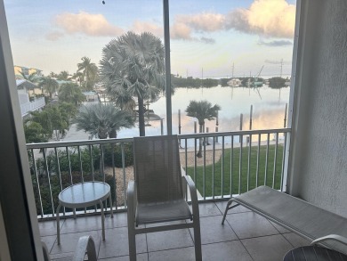 Beautiful 2 bed, 2 bath condo Bay Harbour in Islamorada. This