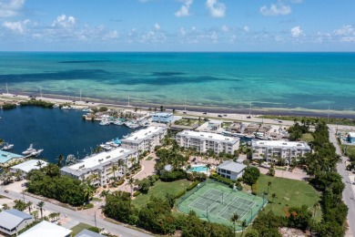 Beautiful 2 bed, 2 bath condo Bay Harbour in Islamorada. This