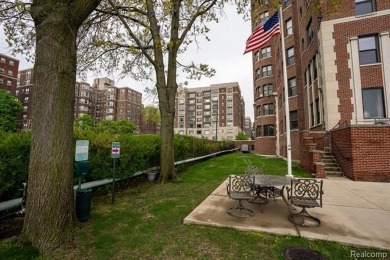 Fix & Flip Opportunity on the Detroit Riverfront!
Welcome to the