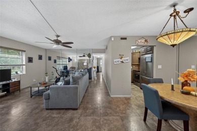 Beautiful 2 bedroom/ 2 bathroom Corner Unit in a Vibrant 55+