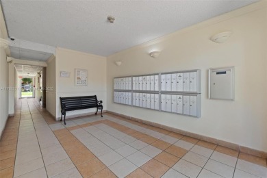 Modern 2-Bedroom / 2-Bathroom Apartment with Stunning Lake View