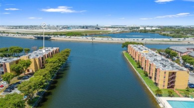 Modern 2-Bedroom / 2-Bathroom Apartment with Stunning Lake View