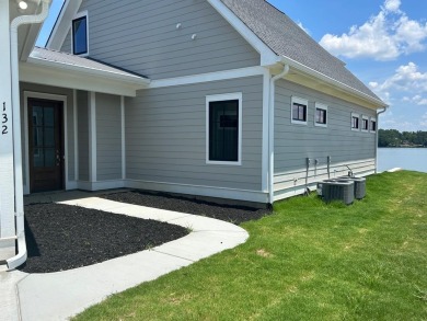 Planters Row is a gated, lakeside residential community located