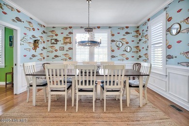 Steps from the sand, fully furnished including a golf cart