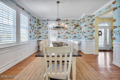 Steps from the sand, fully furnished including a golf cart