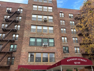 ***Welcome Home*** This Sunny & Bright Spacious 1 Bedroom