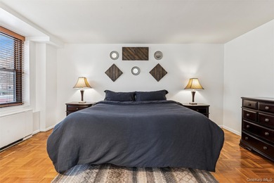 ***Welcome Home*** This Sunny & Bright Spacious 1 Bedroom