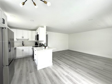 * Buyer's Incentive, 2-Bed/2-Bath 2nd Floor with ELEVATOR. Fully