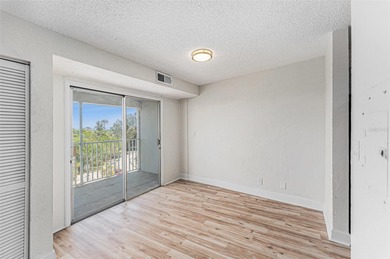 One or more photo(s) has been virtually staged. Welcome to the