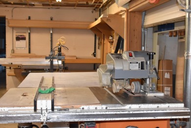 One of the largest units in this complex, owner occupied for 30