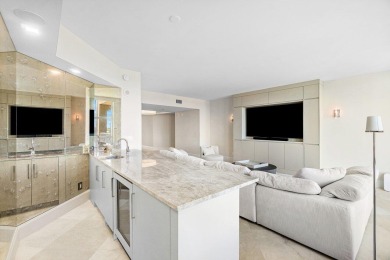 STUNNING PANORAMIC VIEWS OF THE INTRACOASTAL, CITY, LUSH GROUNDS