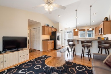 Offering a top floor condo at Bend of the Bay! Spotless two