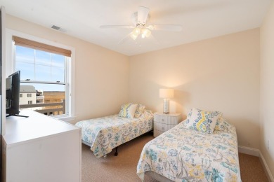 Offering a top floor condo at Bend of the Bay! Spotless two