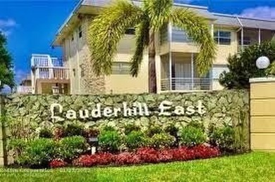 Cozy condo that is well priced in the heart of Lauderhill, FL