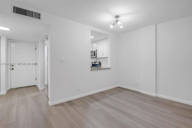 ****STUNNING TURNKEY 1-Bed 1-Bath CONDO IN THE HEART OF THE FORT