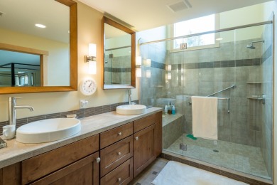 Rarely offered 2BD/2.5BA Summit II penthouse condo features