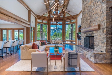 Majestic Sun Valley Fairways Mountain Lodge with 50-yard line