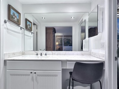 Beautiful 1 Bedroom, 1.5 Bathroom Condo with Lake View - Turnkey