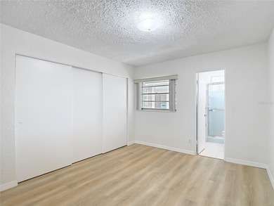 Clearwater - On Top of The World - This 1100 sq ft 2 bedroom, 2