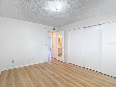 Clearwater - On Top of The World - This 1100 sq ft 2 bedroom, 2