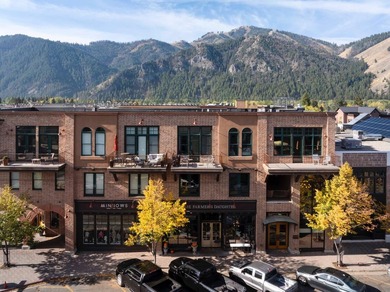 331 Leadville Ave #B is located in a mixed-use retail and