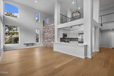 Light, bright and beautifully updated 2-bedroom 2-bath harbor