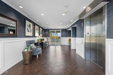 Light, bright and beautifully updated 2-bedroom 2-bath harbor