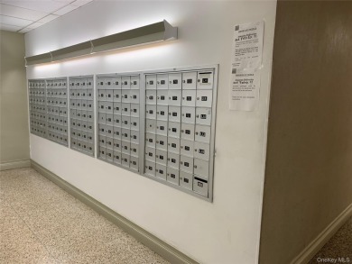 Come see this charming one bedroom unit on the top floor in very