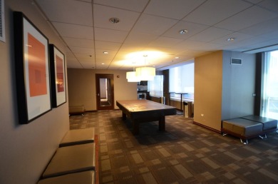 GREAT LOCATION Beautiful 2 bedroom, 1.5 bath condo located in