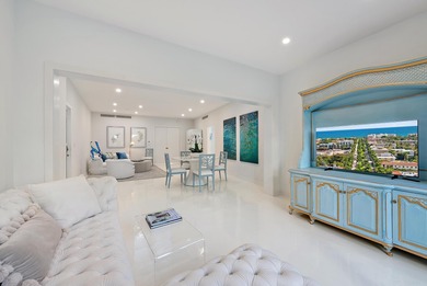 Beautifully renovated in-town apartment at the historic direct