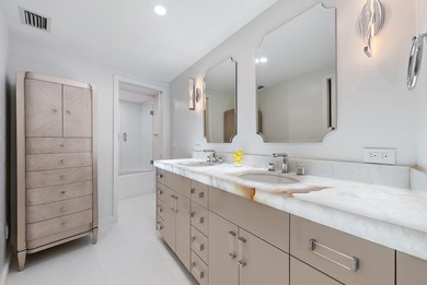 Beautifully renovated in-town apartment at the historic direct
