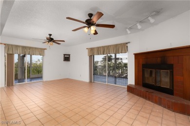 Nestled in the tranquil fishing community of Bokeelia on Pine