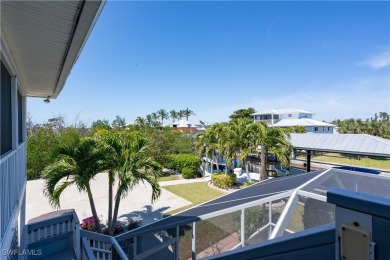 Nestled in the tranquil fishing community of Bokeelia on Pine