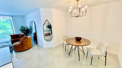 WELCOME TO SOUTH FLORIDA PARADISE! PERFECT FOR PICKY BUYERS OR