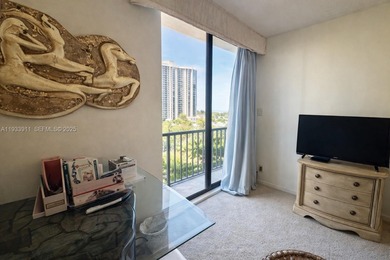 This stunning 2-bedroom 2-bathroom condo in Turnberry Towers is