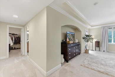 Waterfront 2-Bedroom Condo
Enjoy beautiful Intracoastal views