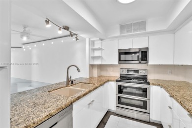 This beautifully updated 1 Bed / 1 Bath unit offers breathtaking