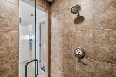 Waterfront 2-Bedroom Condo
Enjoy beautiful Intracoastal views