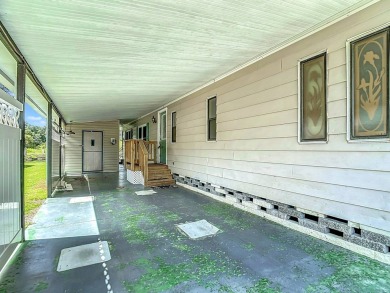 (Espanol a continuacion) This beautifully maintained, 2-bedroom