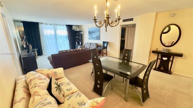 PRIME LOCATION* JUST MINUTES TO THE BEACH- HALLANDALE* BRIGHT